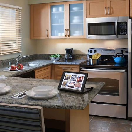 Sonesta Es Suites Cincinnati - Блу-Аш Екстер'єр фото
