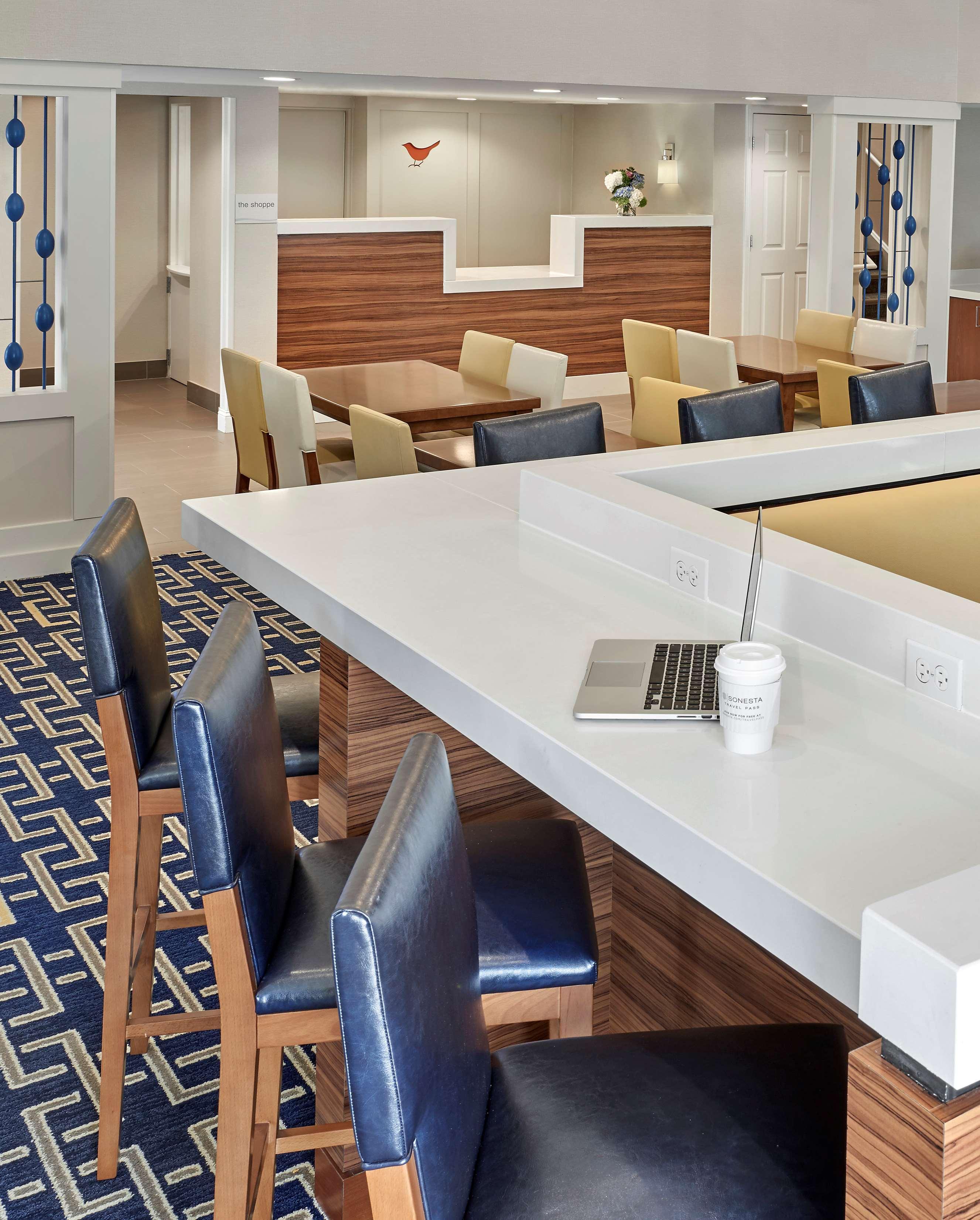 Sonesta Es Suites Cincinnati - Блу-Аш Екстер'єр фото