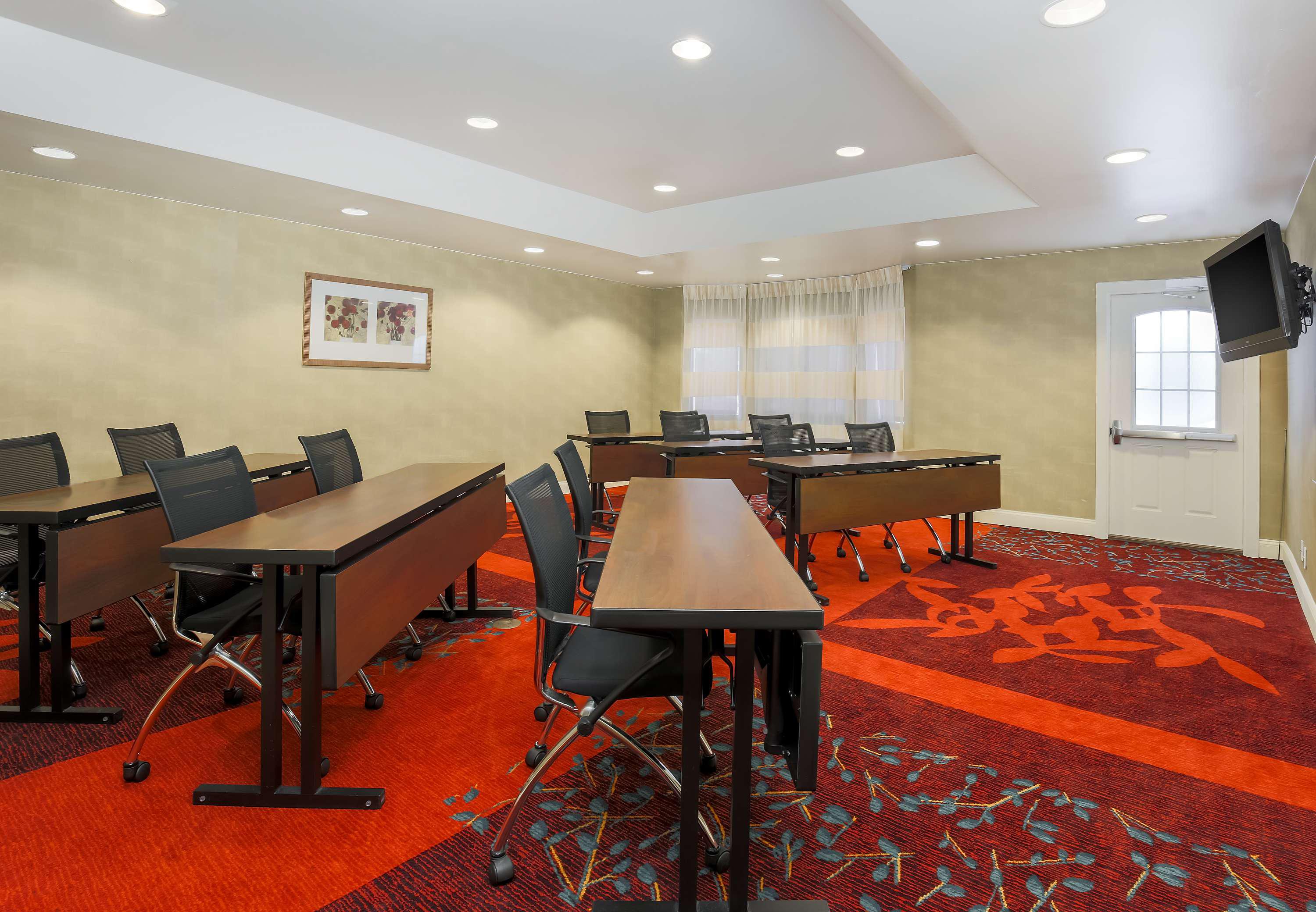 Sonesta Es Suites Cincinnati - Блу-Аш Екстер'єр фото